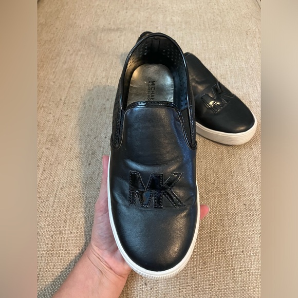 Michael kors black flats - Picture 2 of 4